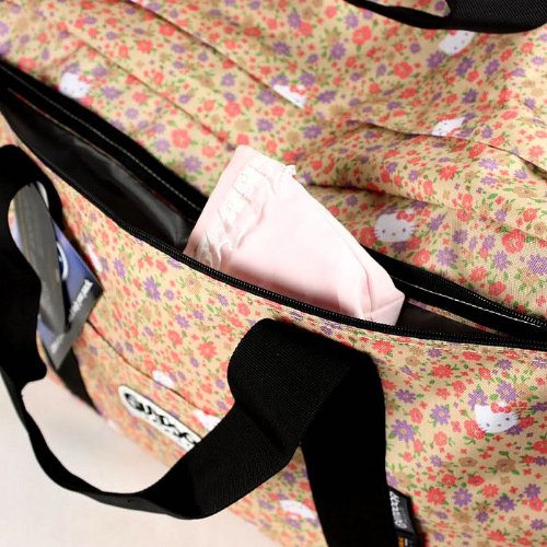 サンリオ　ハローキティ　カラフル　お花柄　ボストンバッグ　旅行バッグ サンリオ ハローキティ カラフル お花柄 ボストンバッグ 旅行バッグ